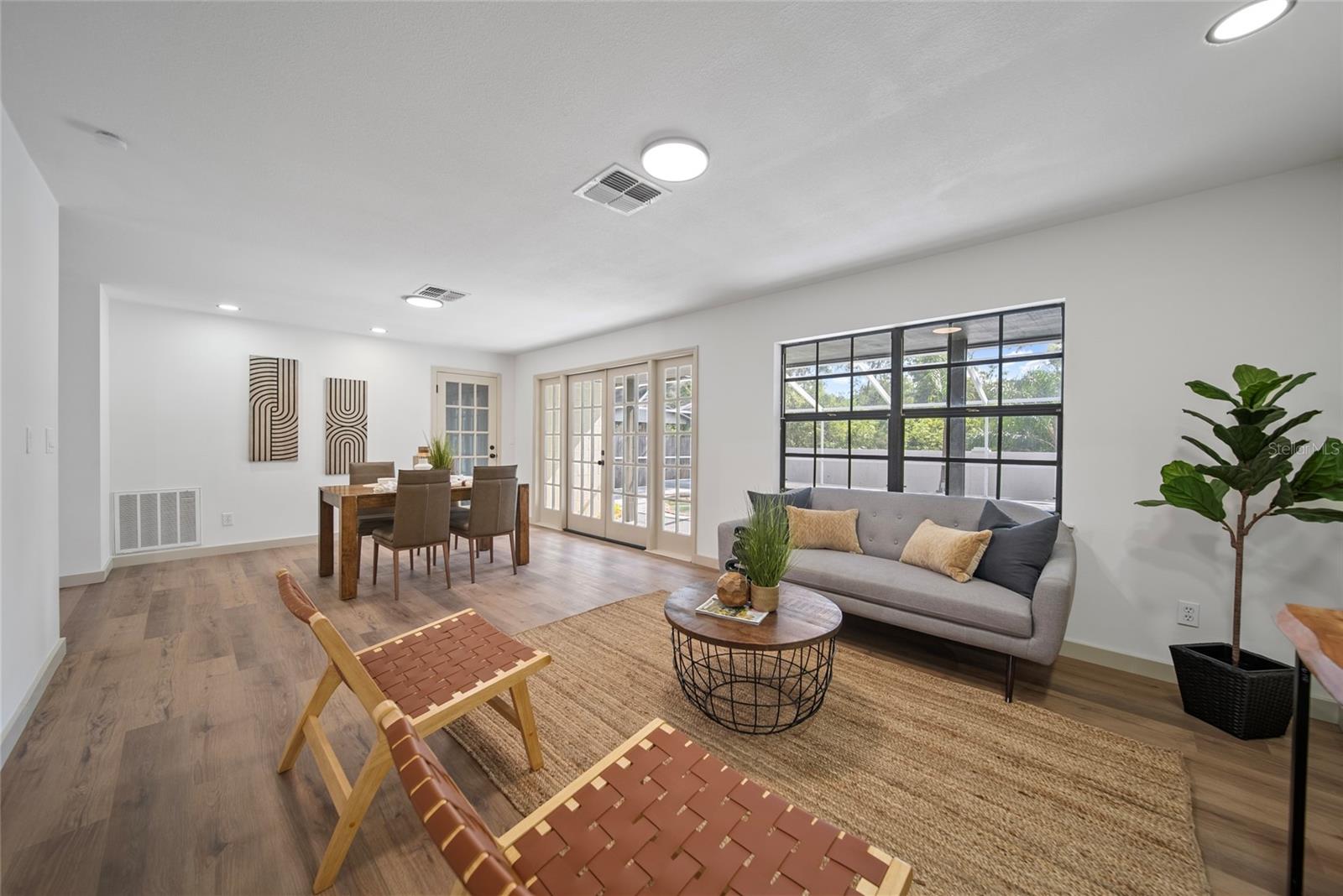 Image 5 of 24 For 17815 Cranbrook Drive