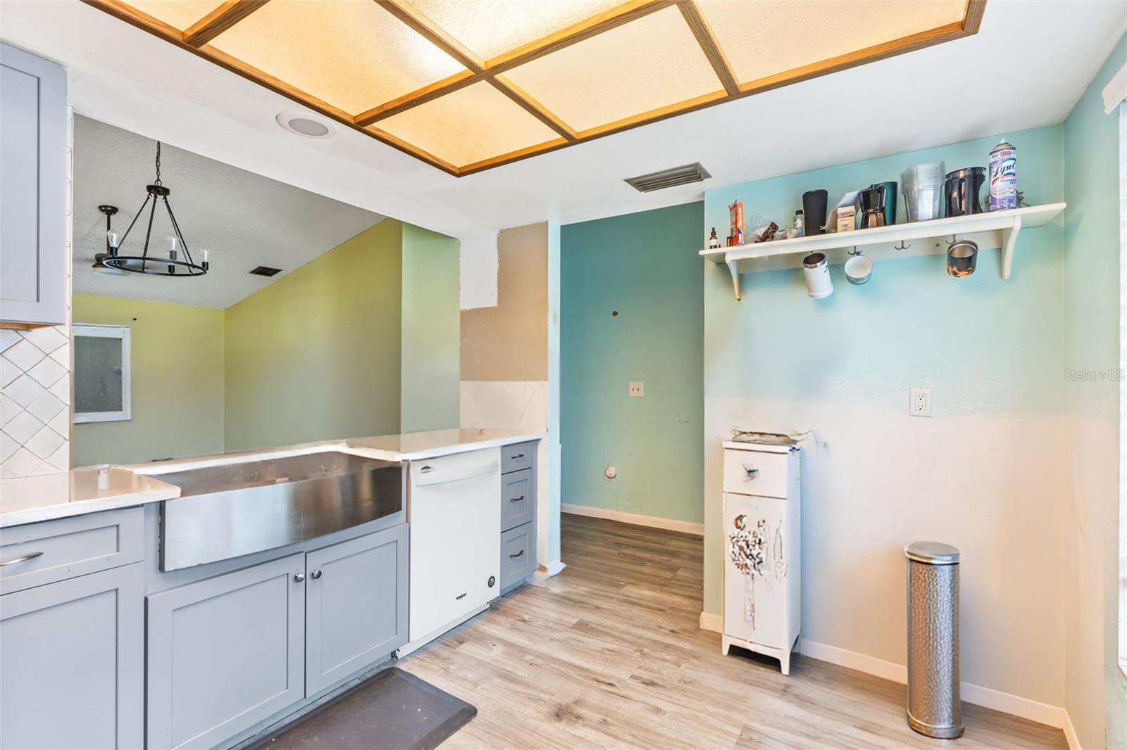 Image 12 of 20 For 2042 Sheffield Court