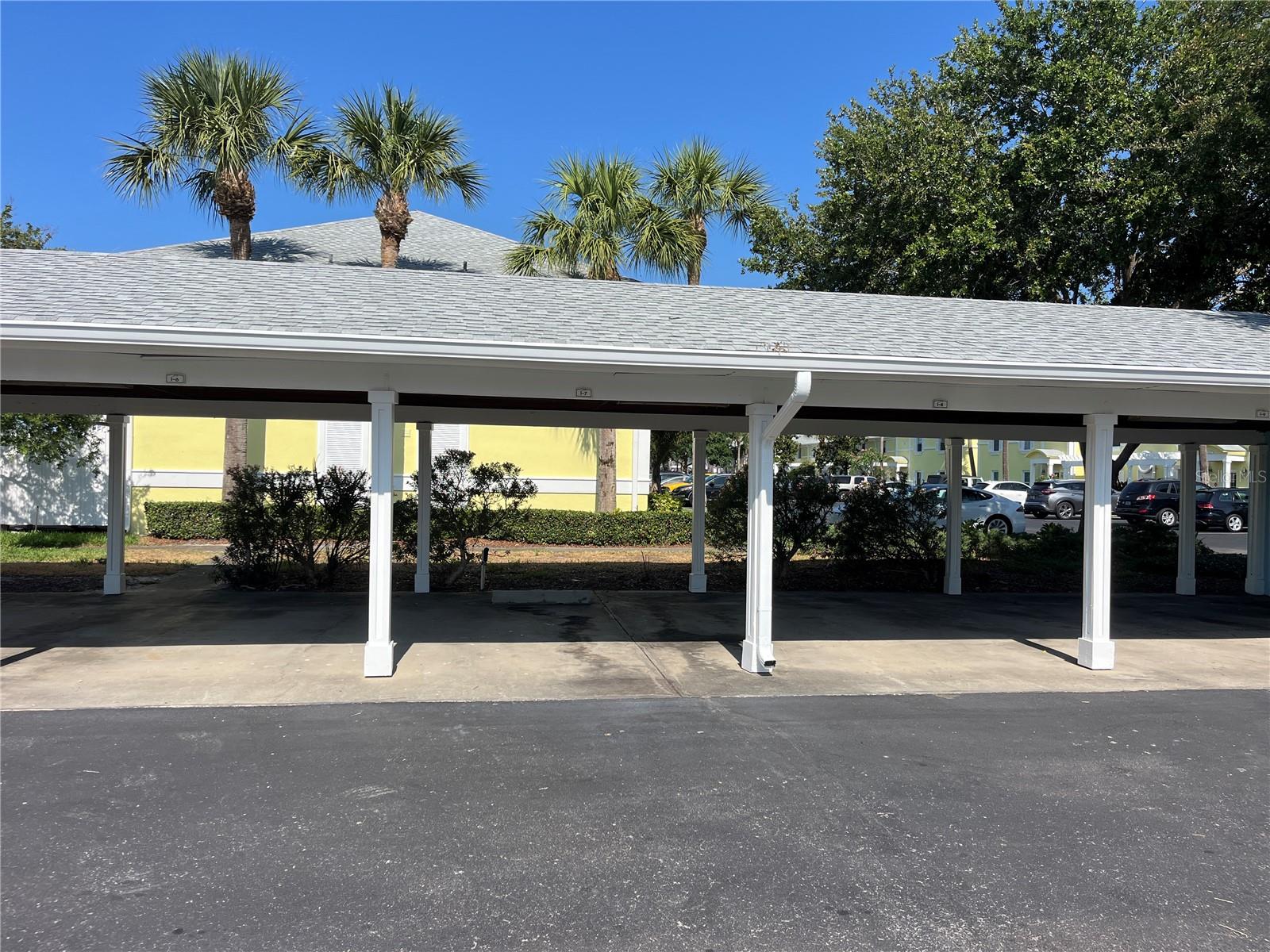 Image 12 of 18 For 205 Pompano Drive Se D