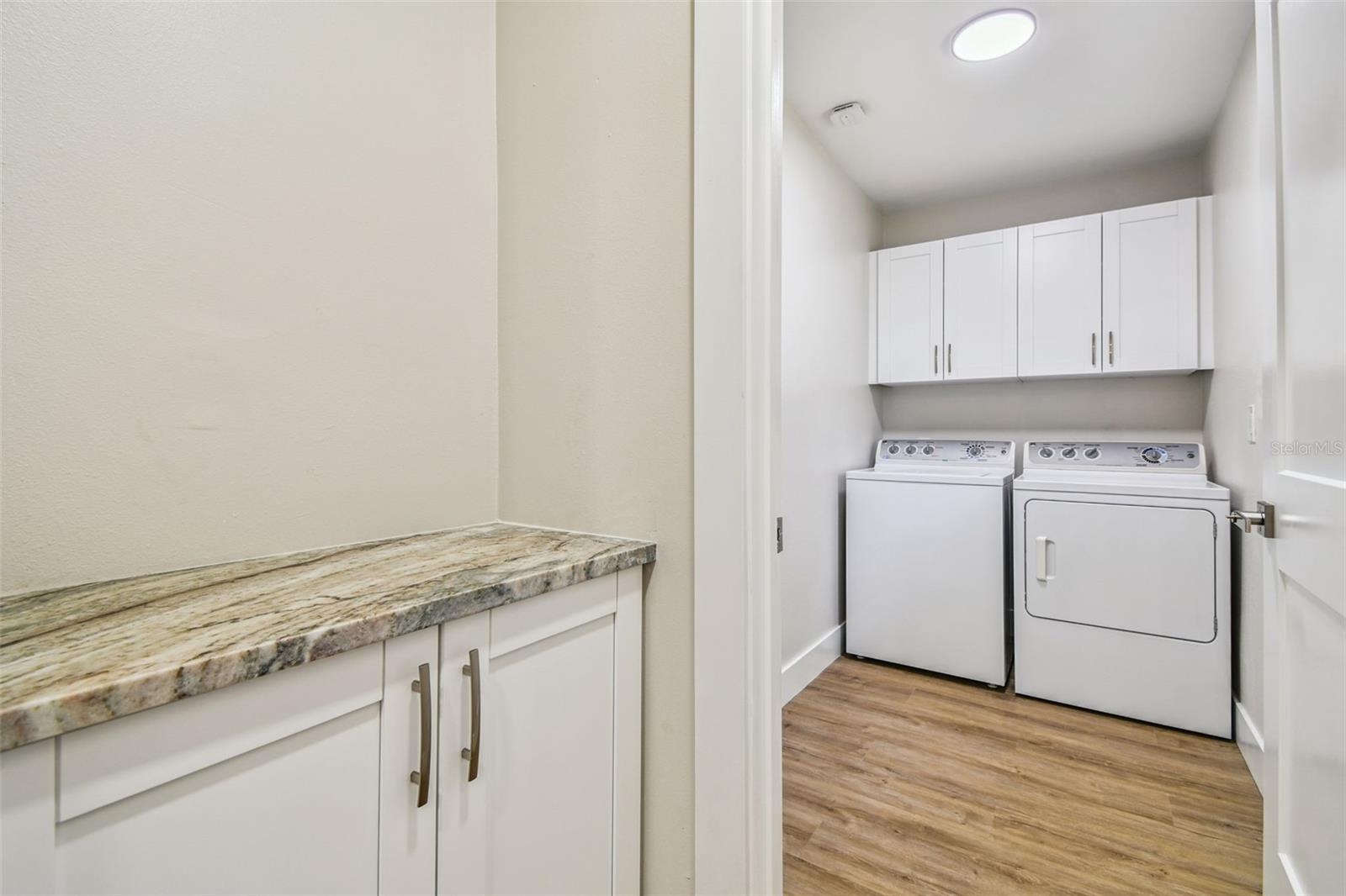 Image 29 of 33 For 3203 Shady Glen Circle
