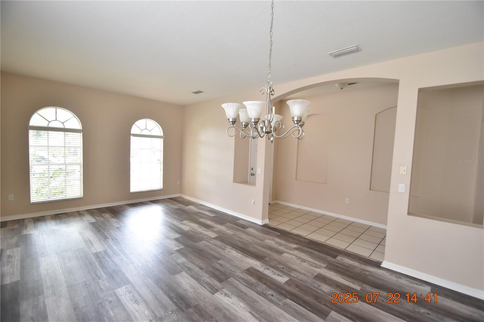 Image 18 of 49 For 11321 Flora Springs Drive