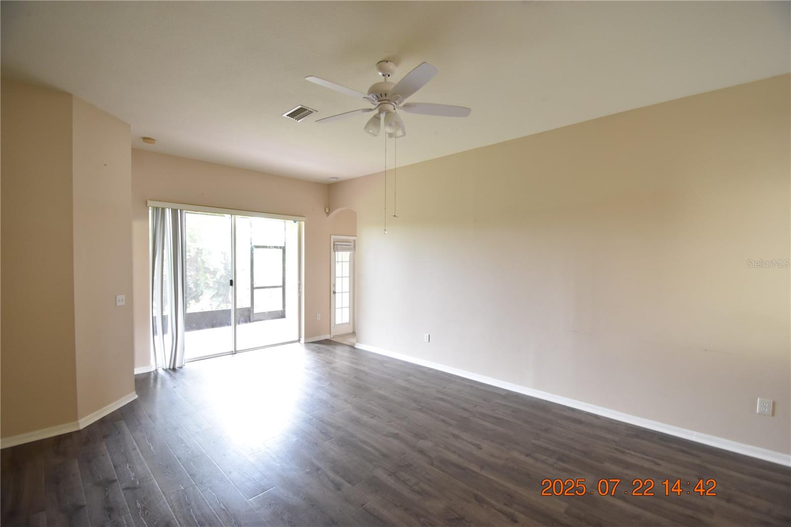 Image 22 of 49 For 11321 Flora Springs Drive