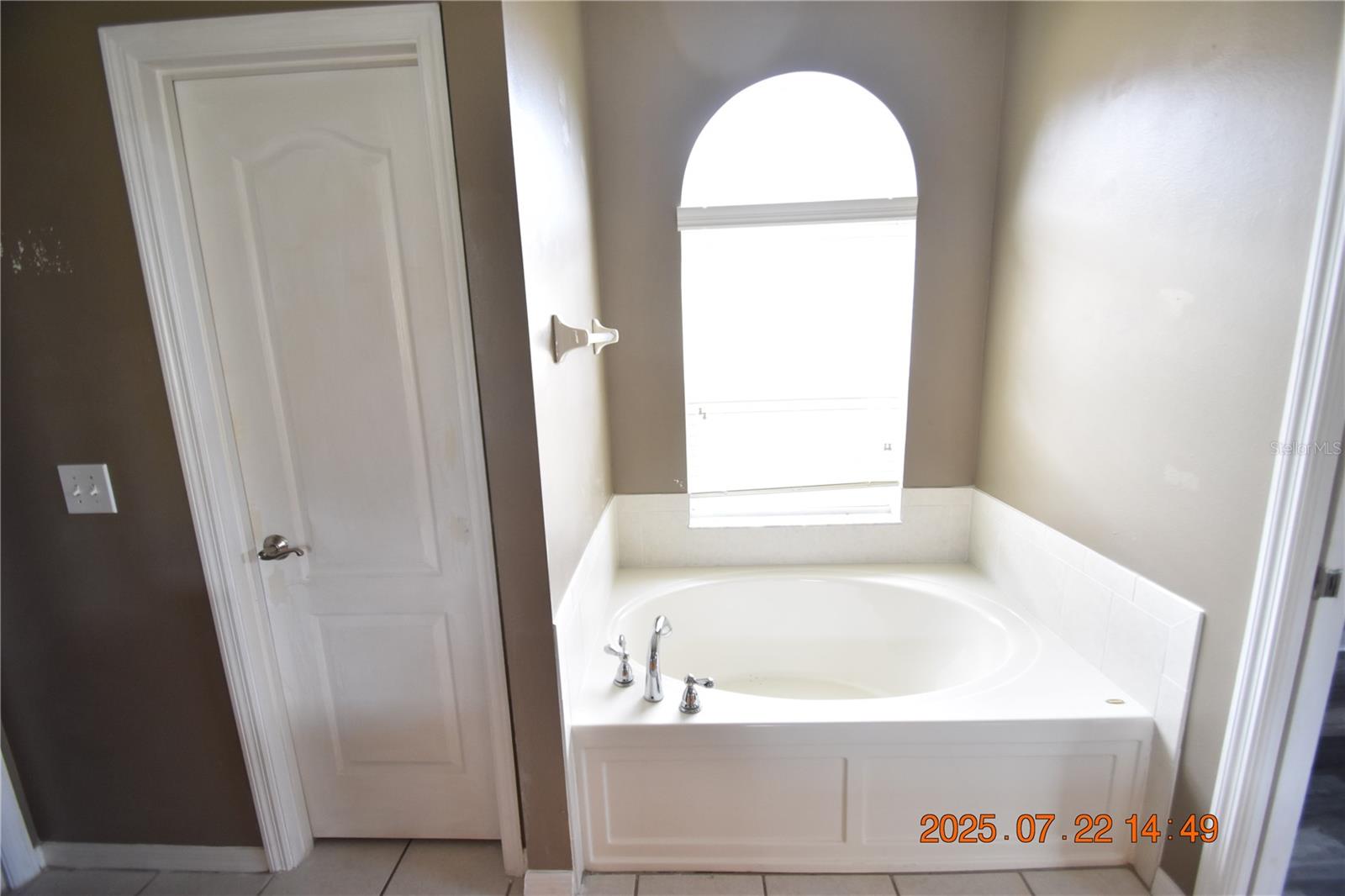 Image 40 of 49 For 11321 Flora Springs Drive