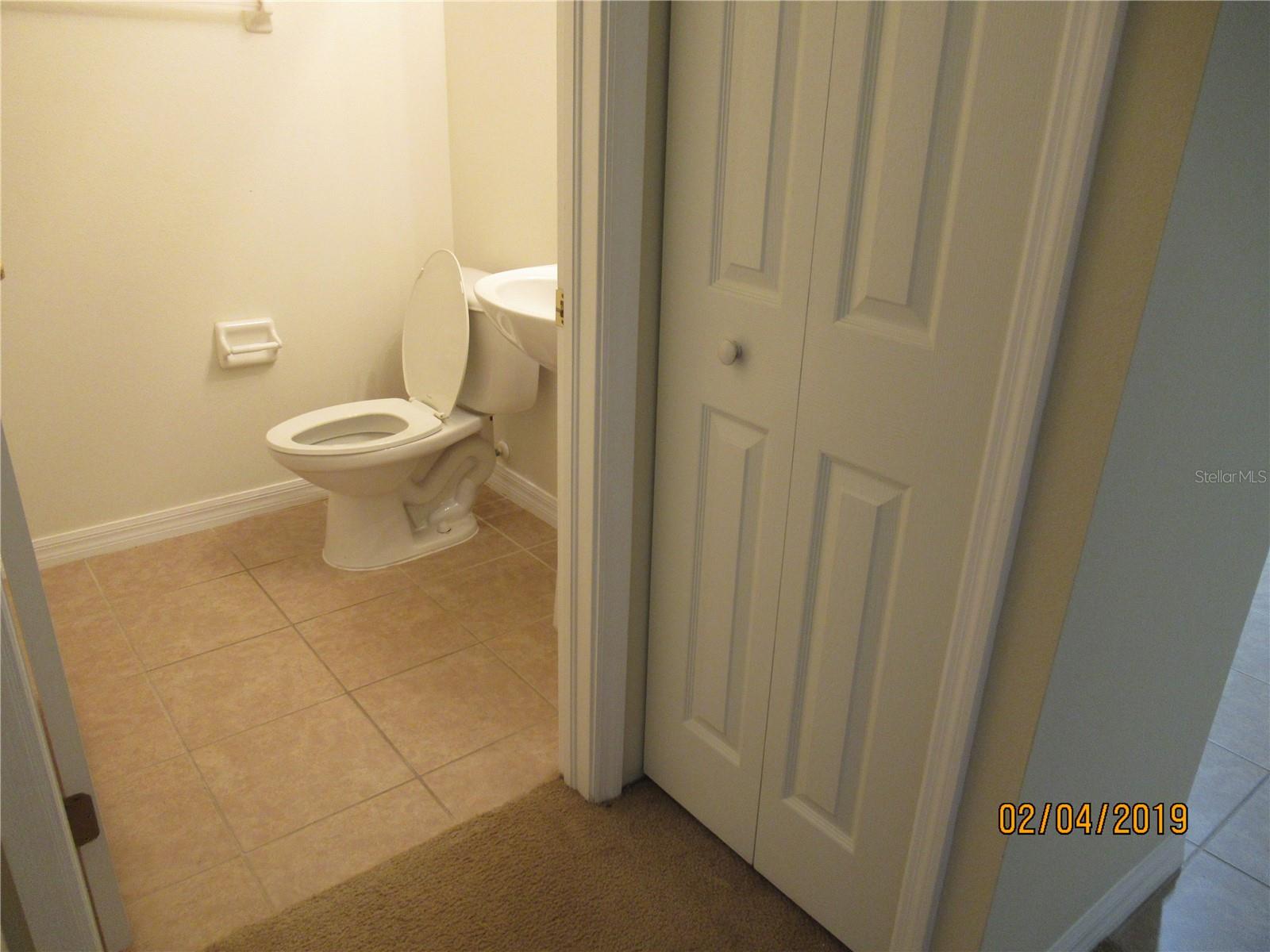 Listing photo id 10 for 1402 Blue Magnolia Road