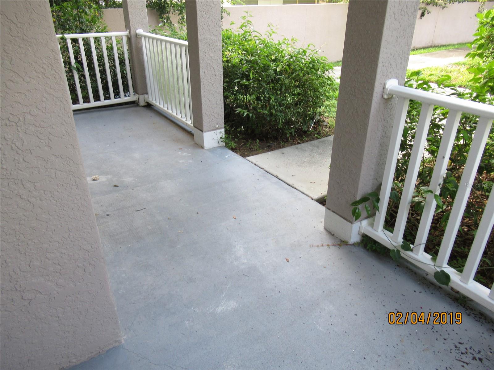 Listing photo id 0 for 1402 Blue Magnolia Road