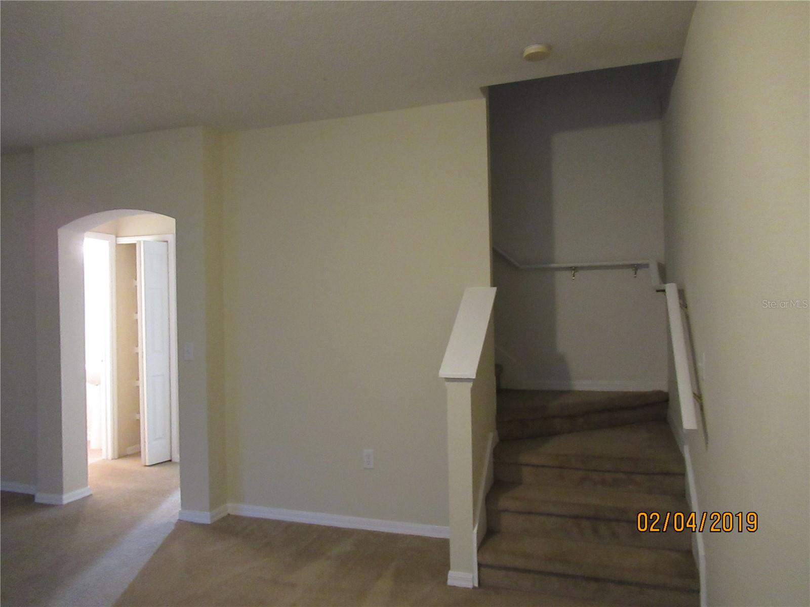 Listing photo id 2 for 1402 Blue Magnolia Road