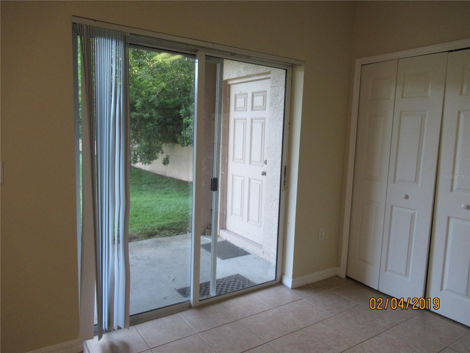 Listing photo id 5 for 1402 Blue Magnolia Road