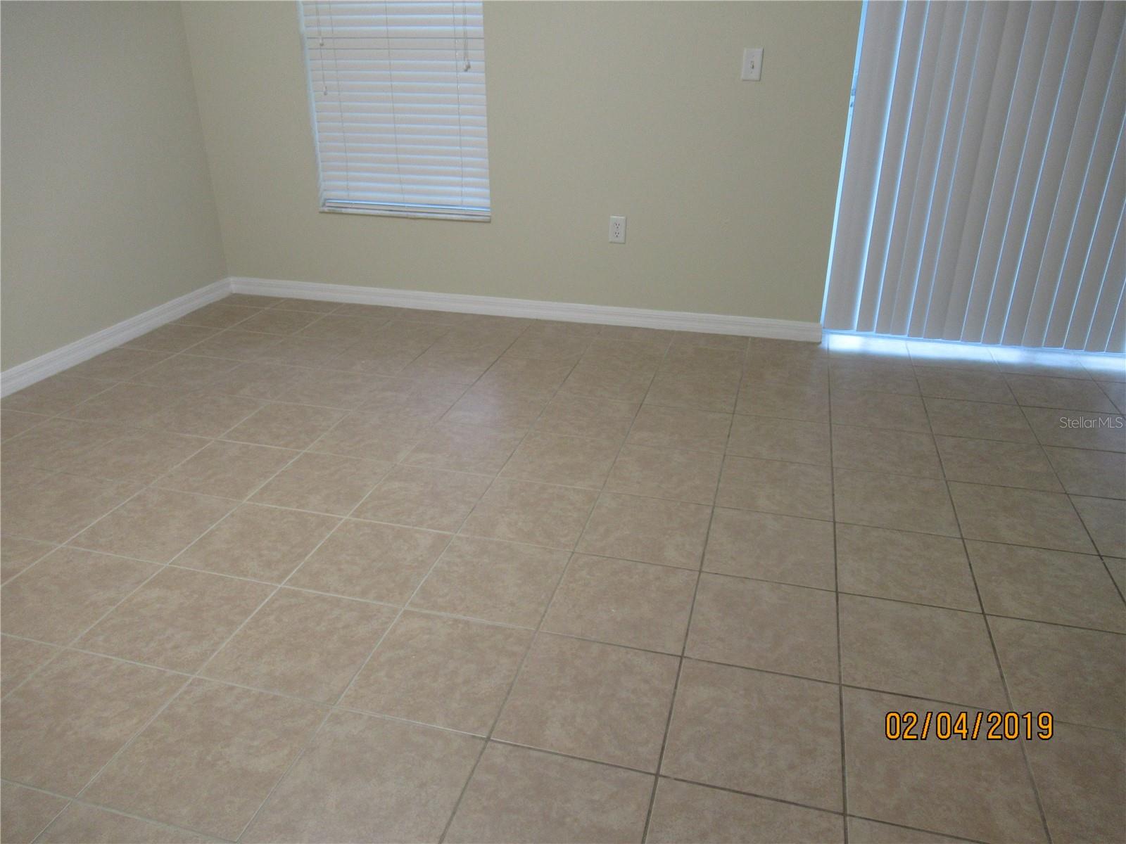 Listing photo id 6 for 1402 Blue Magnolia Road