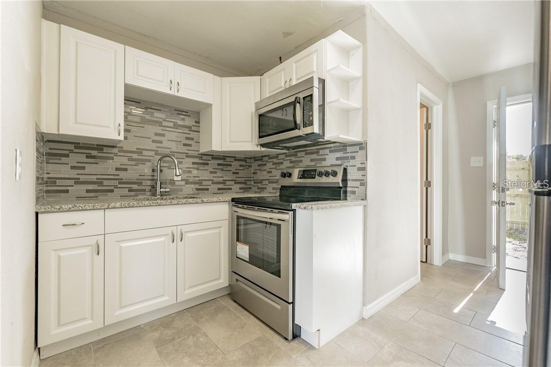 Image 11 of 23 For 5106 Richardson Avenue A