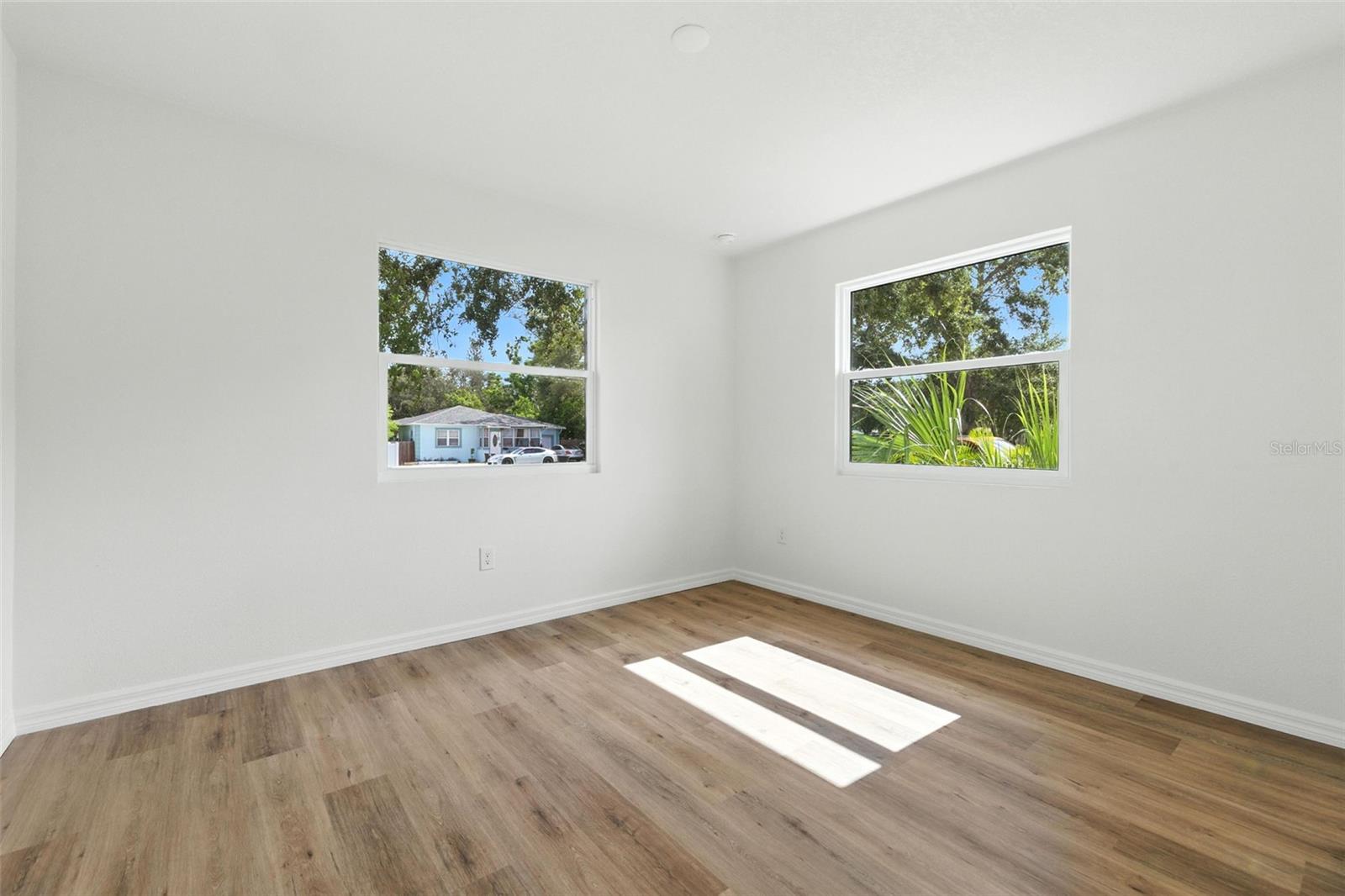 Image 22 of 48 For 5036 22nd Avenue N