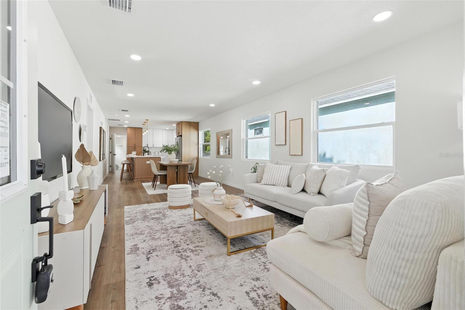 Image 3 of 48 For 5036 22nd Avenue N