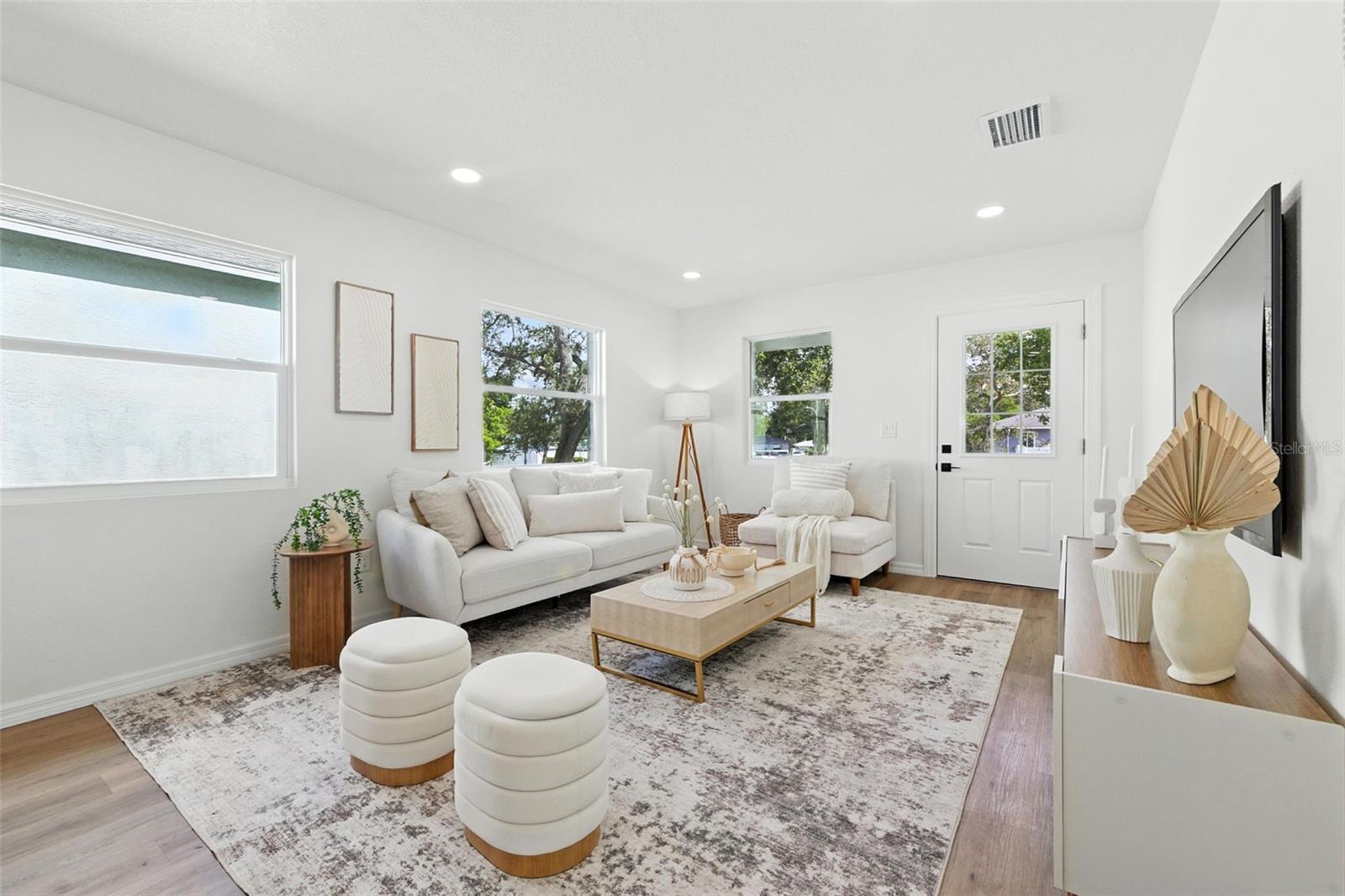 Image 4 of 48 For 5036 22nd Avenue N