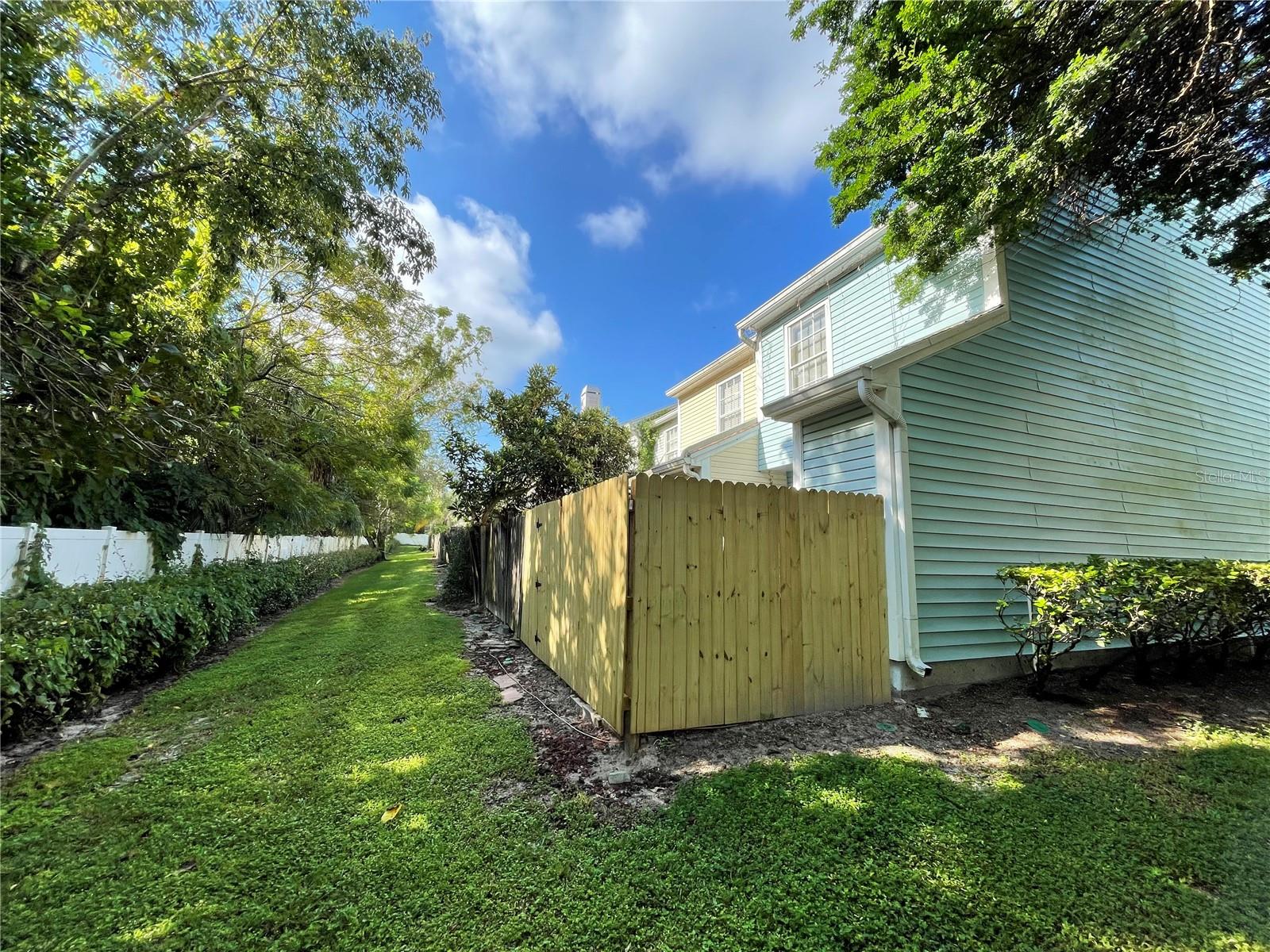 Image 17 of 20 For 11335 Grandville Drive 0
