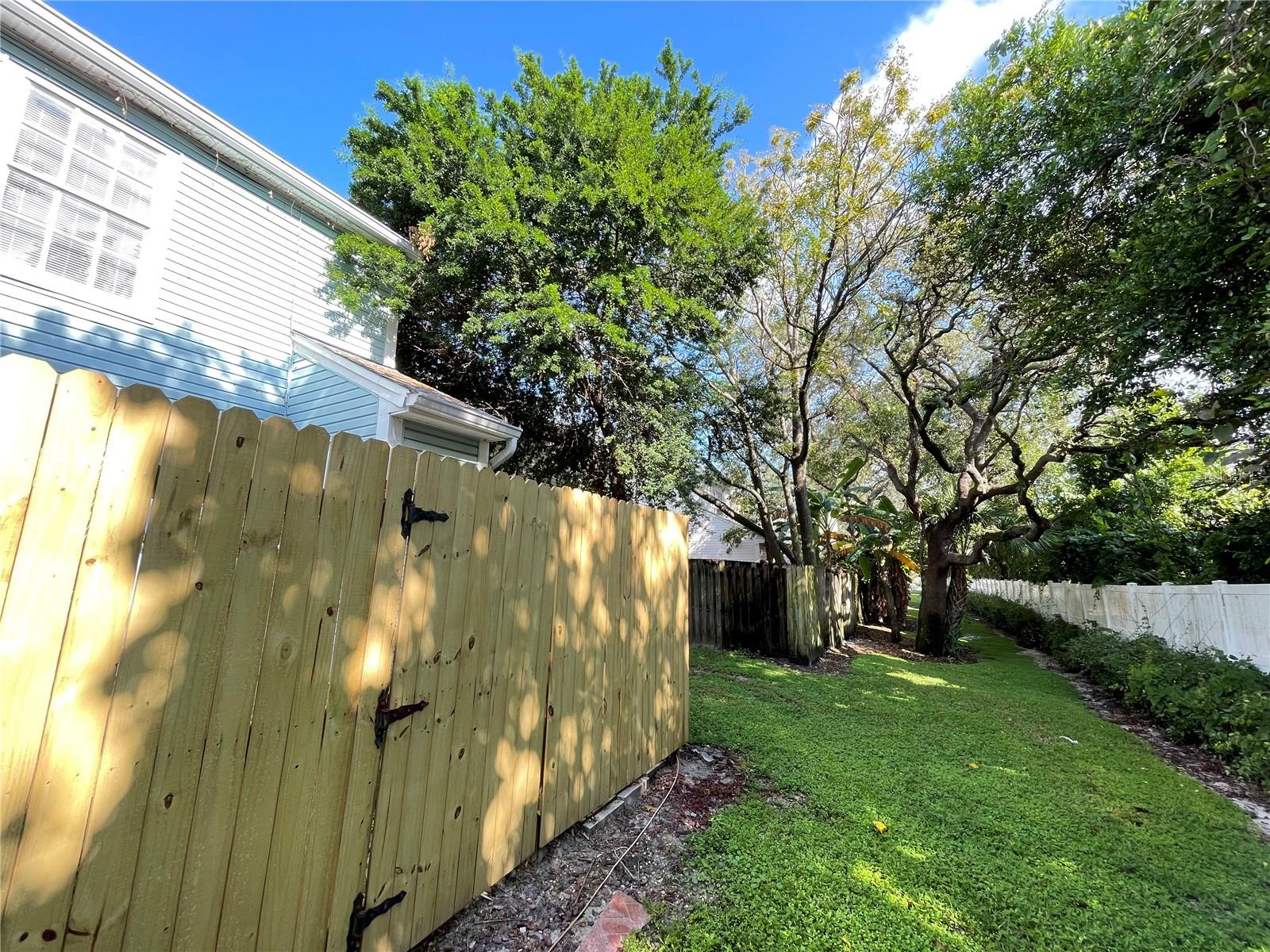 Image 19 of 20 For 11335 Grandville Drive 0