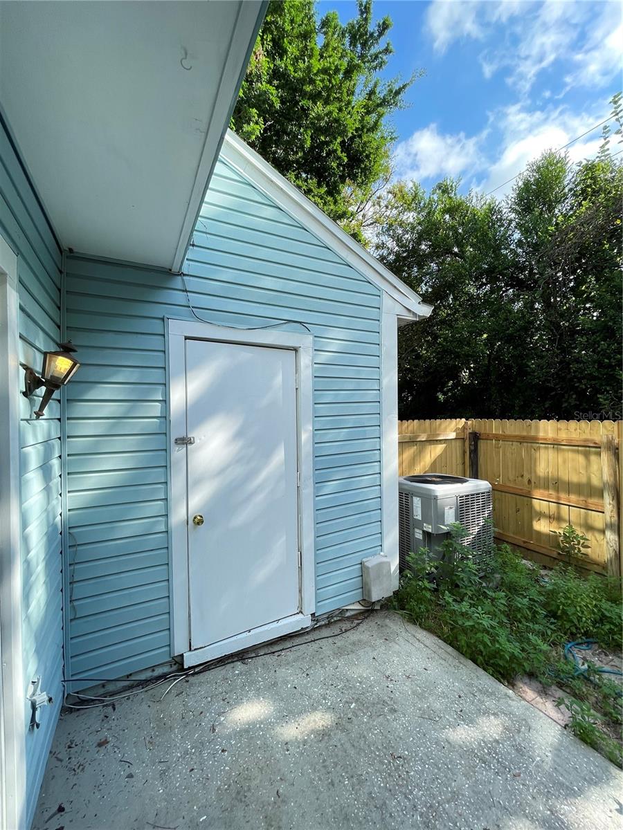 Image 3 of 20 For 11335 Grandville Drive 0