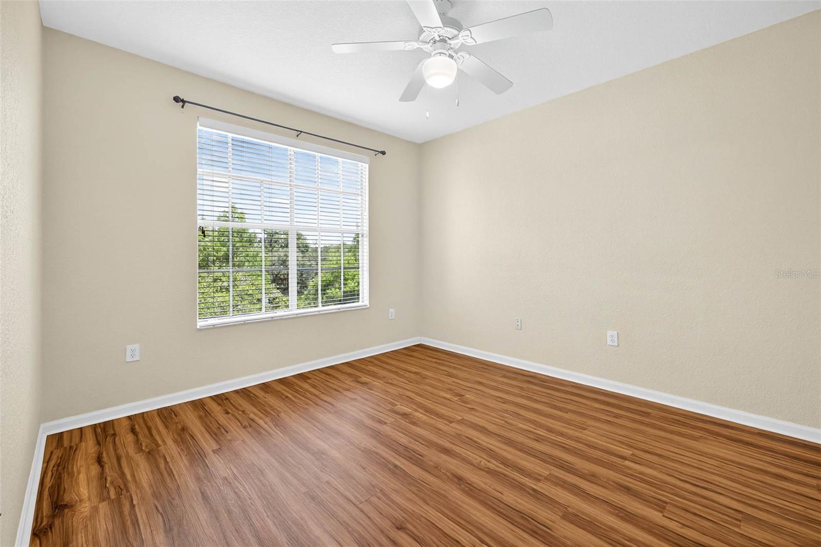 Listing photo id 15 for 5125 Palm Springs Boulevard 8303