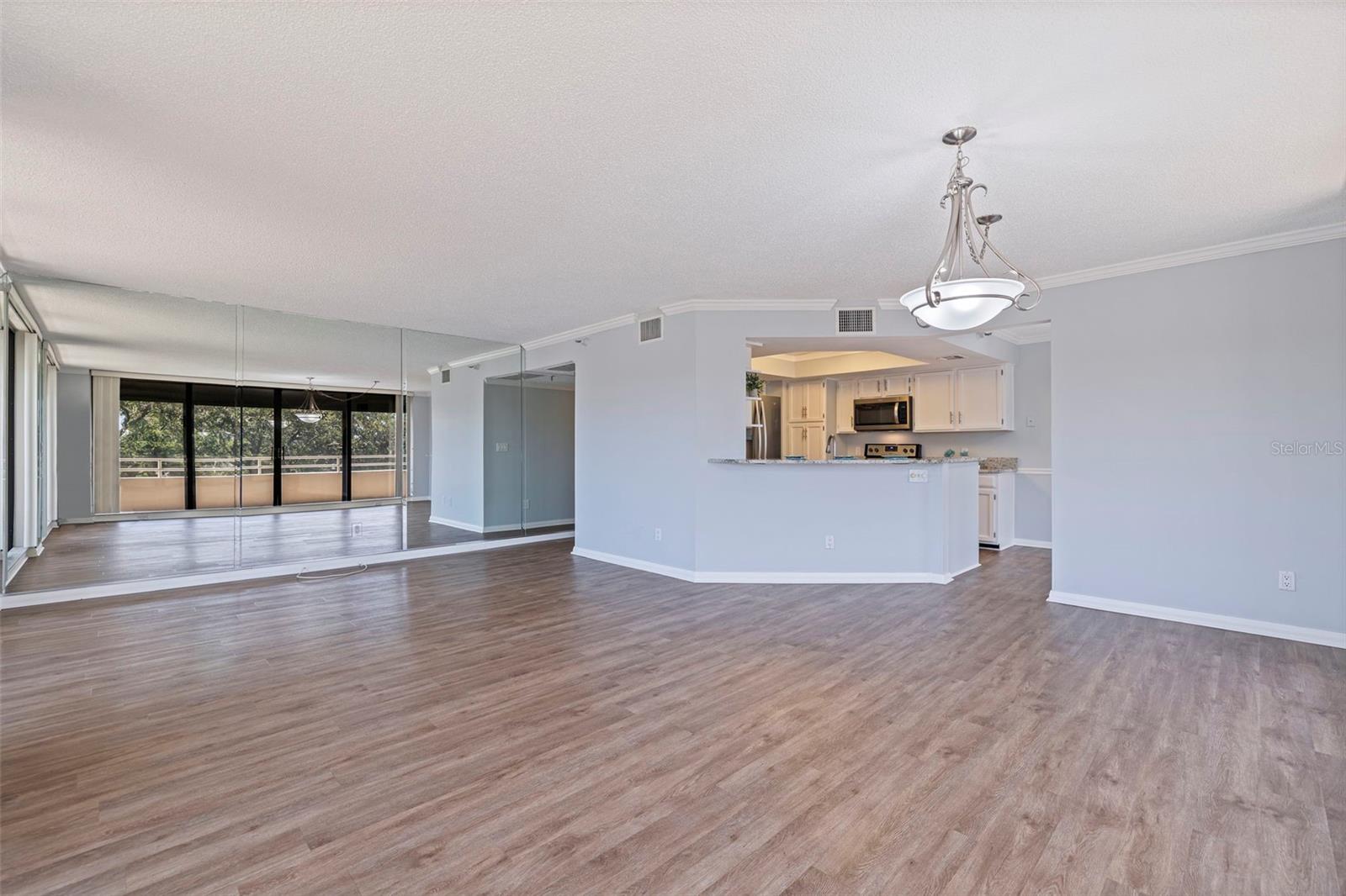Image 13 of 46 For 5950 Pelican Bay Plaza S 202