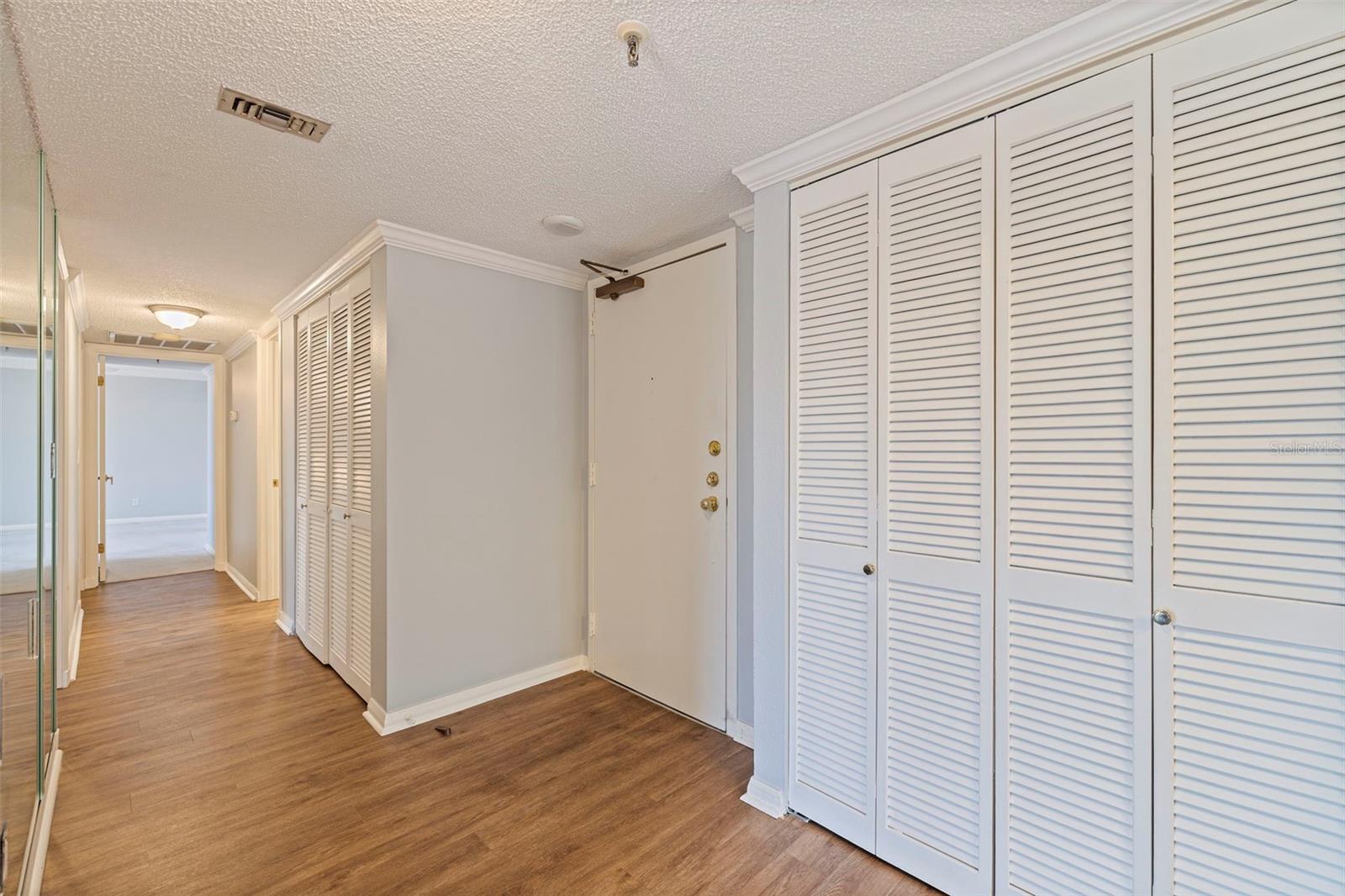 Image 19 of 46 For 5950 Pelican Bay Plaza S 202
