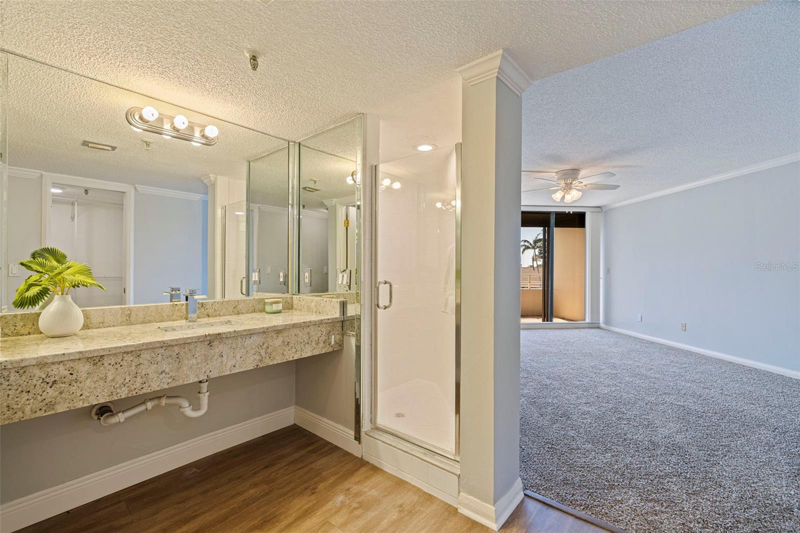 Image 21 of 46 For 5950 Pelican Bay Plaza S 202