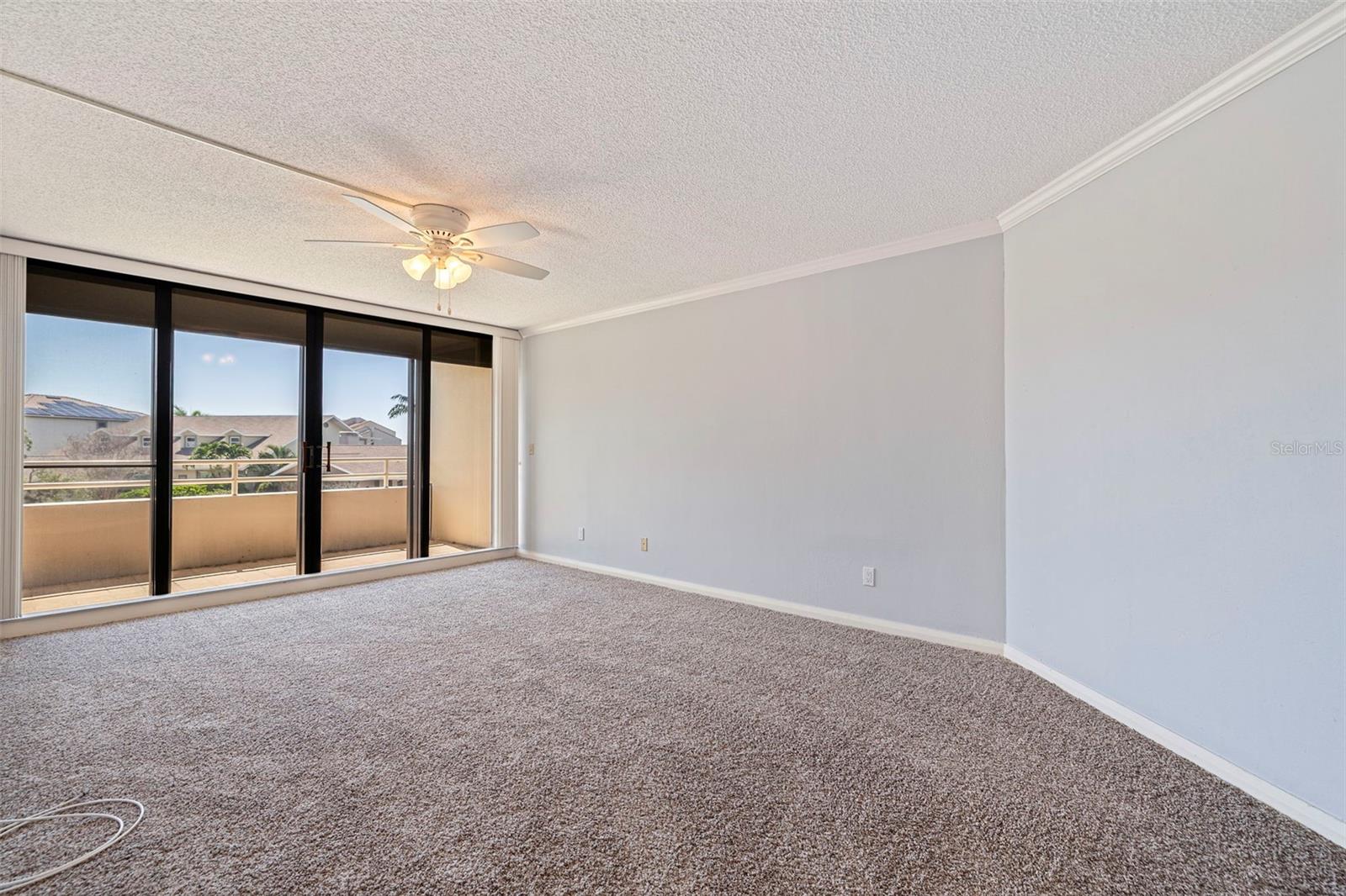 Image 24 of 46 For 5950 Pelican Bay Plaza S 202