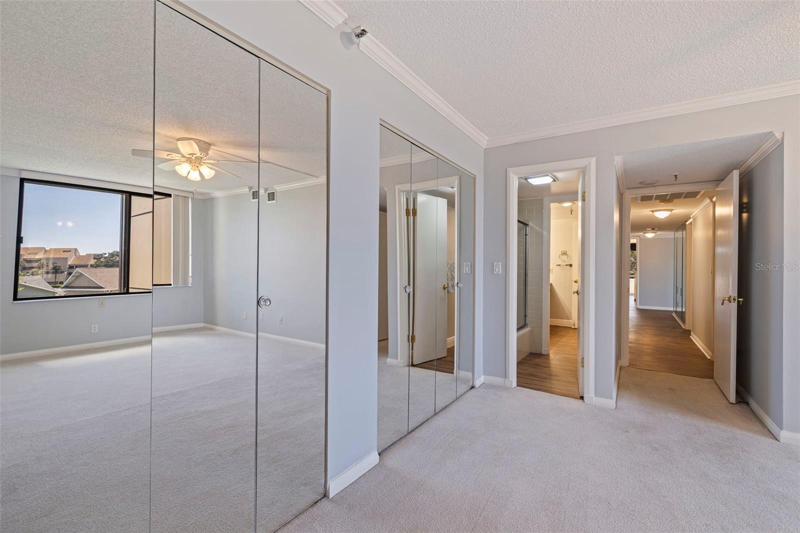 Image 31 of 46 For 5950 Pelican Bay Plaza S 202