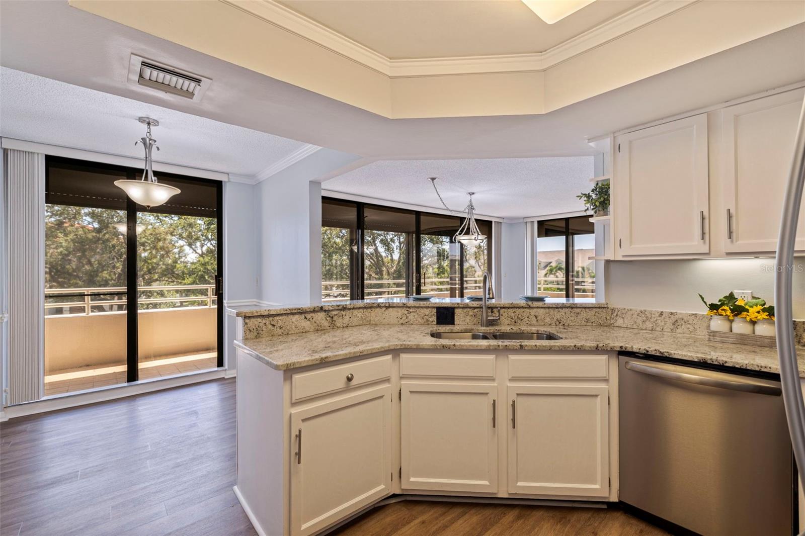 Image 4 of 46 For 5950 Pelican Bay Plaza S 202