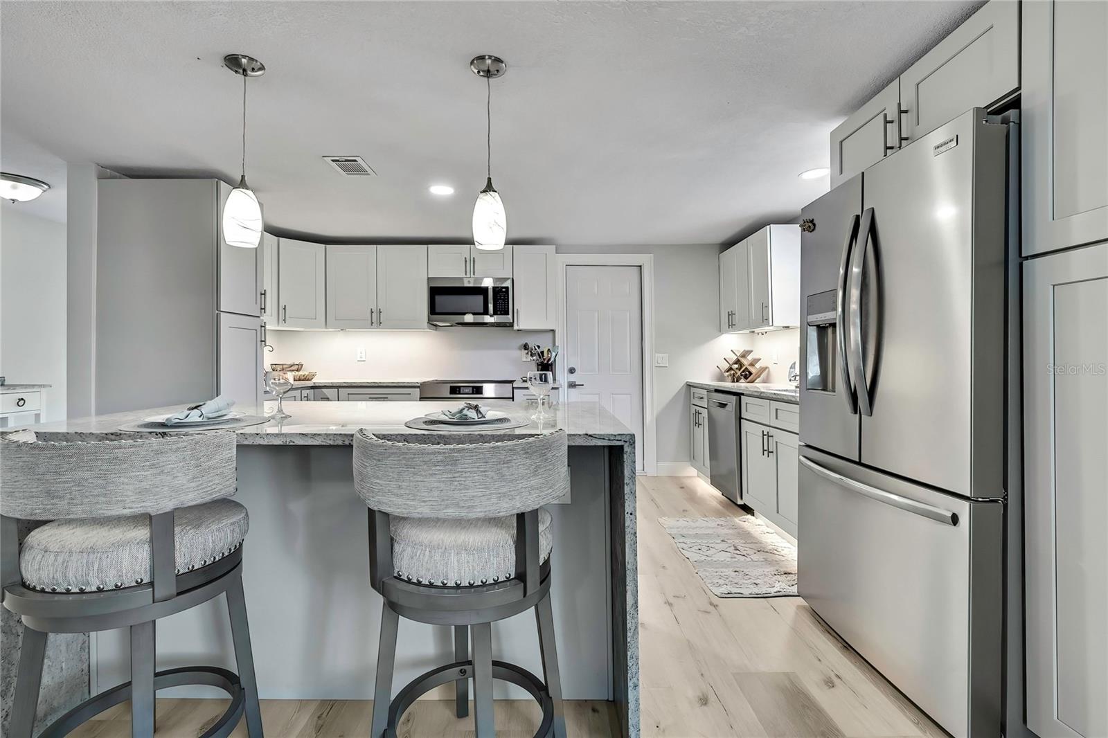 Image 10 of 53 For 7331 Hatteras Drive