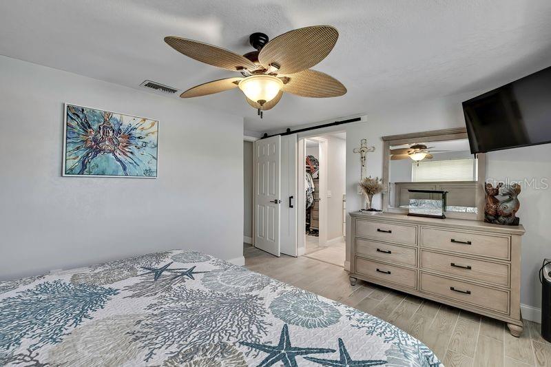 Image 21 of 53 For 7331 Hatteras Drive