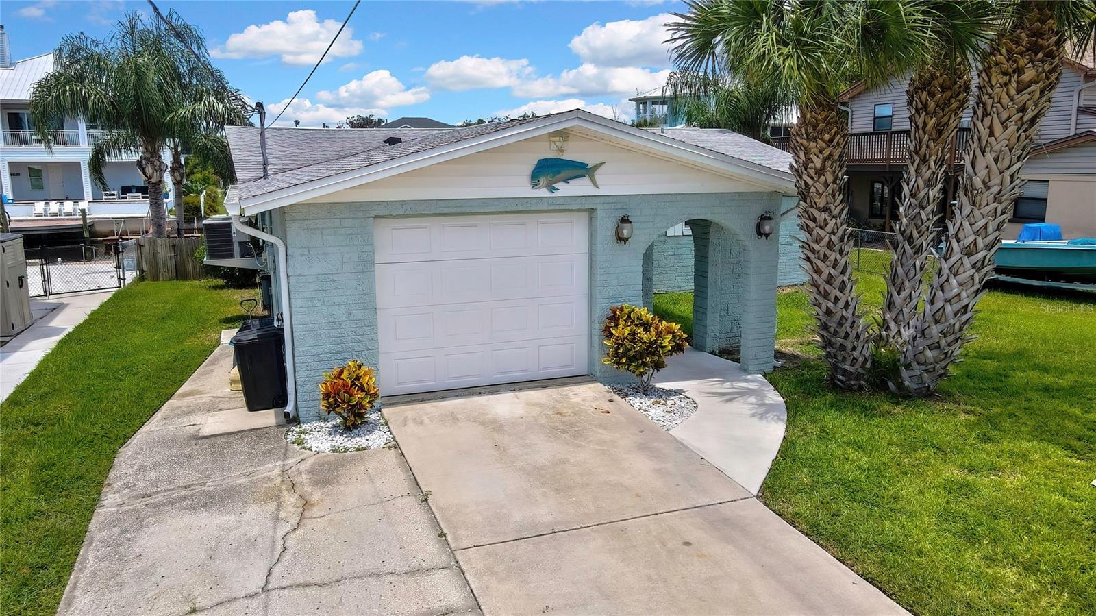Image 4 of 53 For 7331 Hatteras Drive
