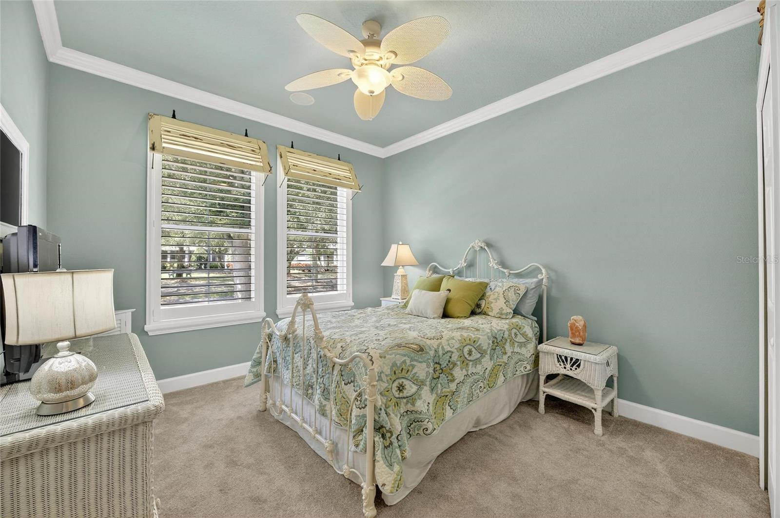 Listing photo id 18 for 5312 Golden Isles Drive