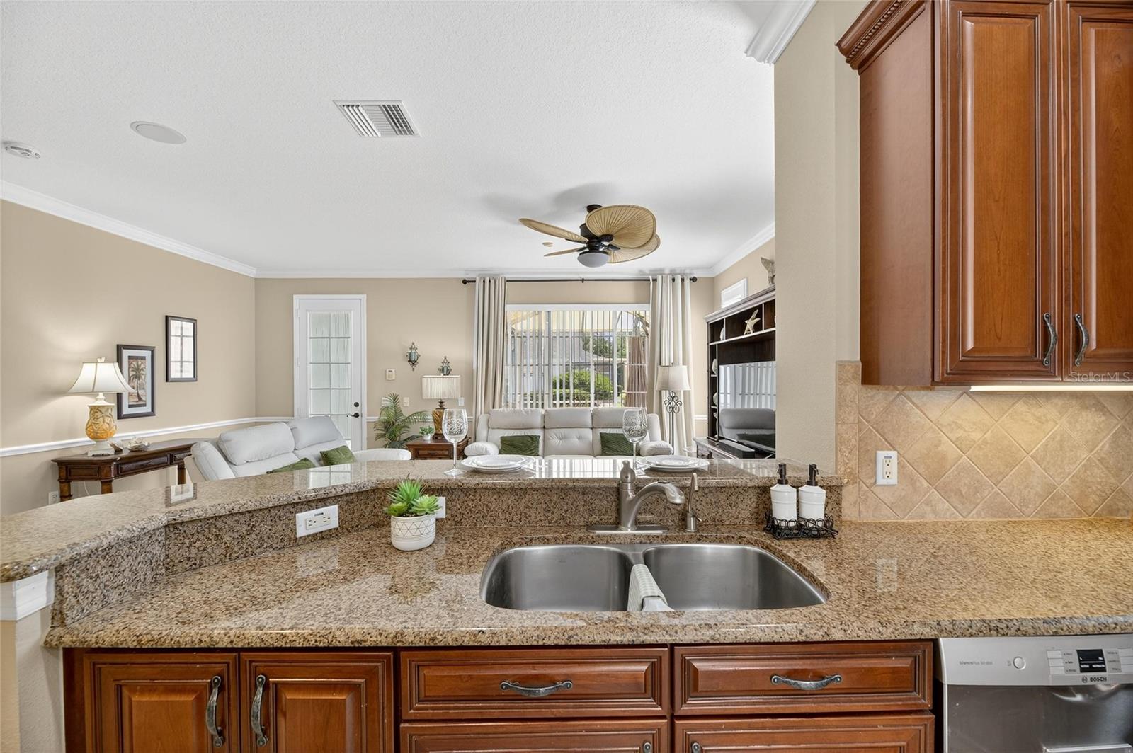 Listing photo id 32 for 5312 Golden Isles Drive
