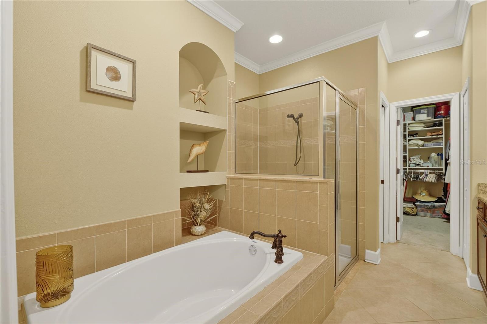 Listing photo id 44 for 5312 Golden Isles Drive