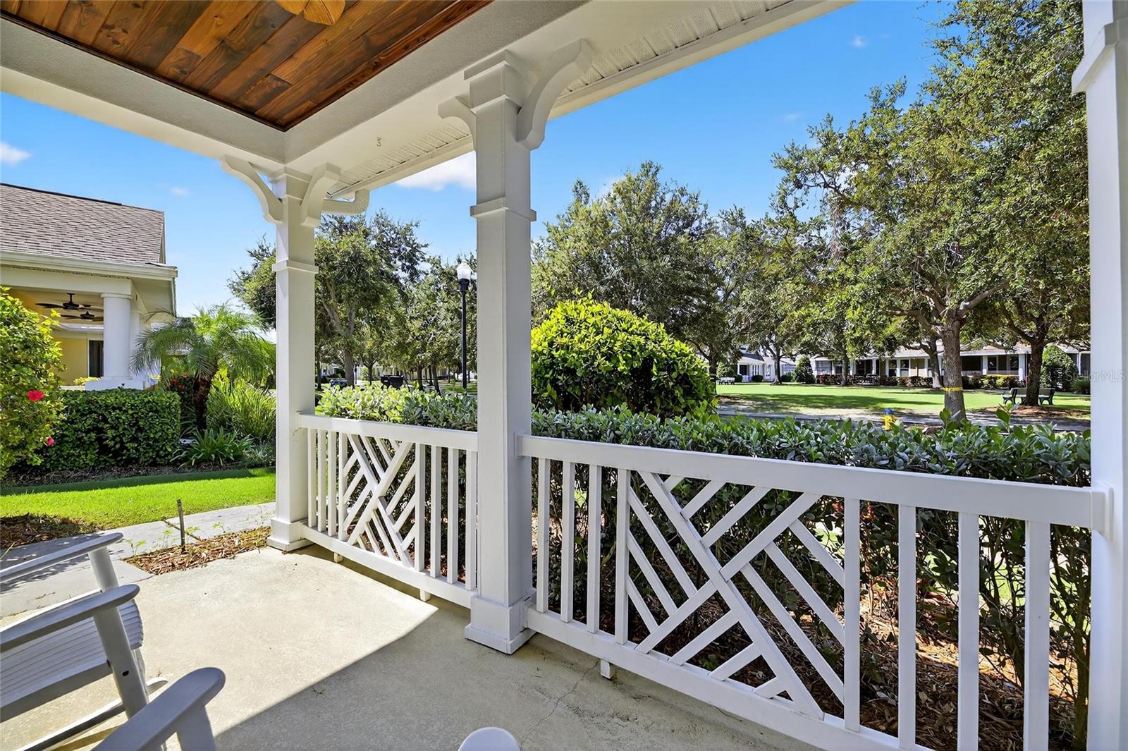 Listing photo id 7 for 5312 Golden Isles Drive