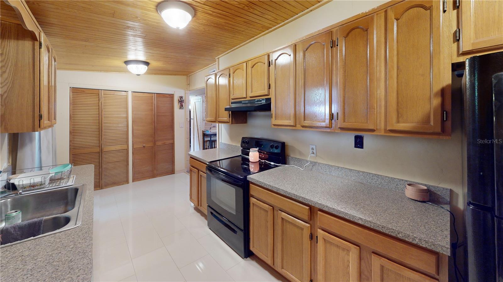 Image 12 of 35 For 5681 94th Terrace N