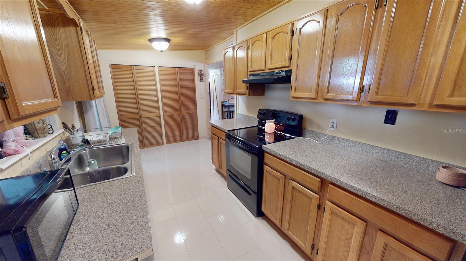 Image 14 of 35 For 5681 94th Terrace N