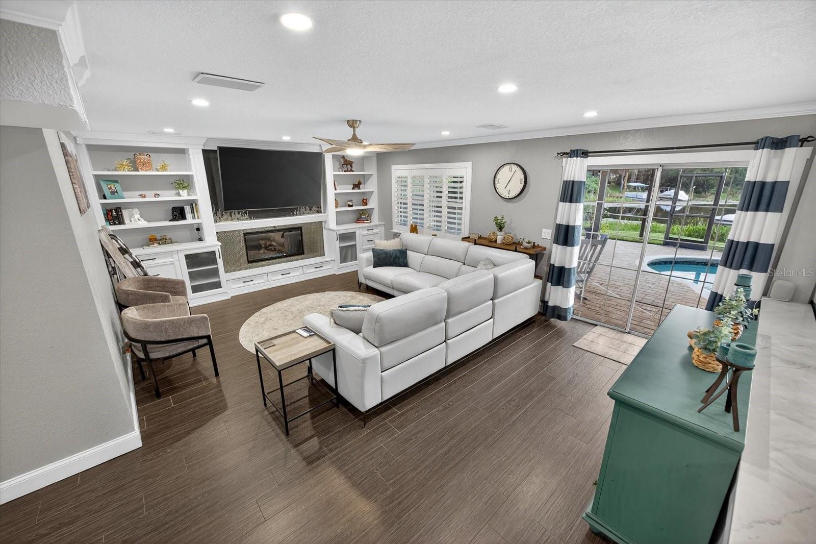 Image 14 of 63 For 10636 Harborside Drive