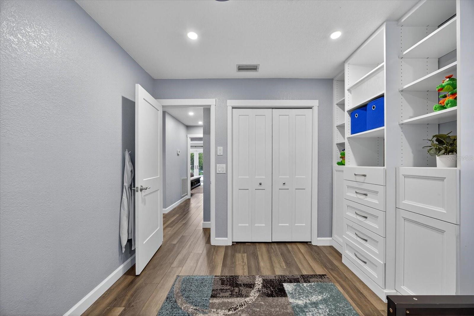 Image 33 of 63 For 10636 Harborside Drive
