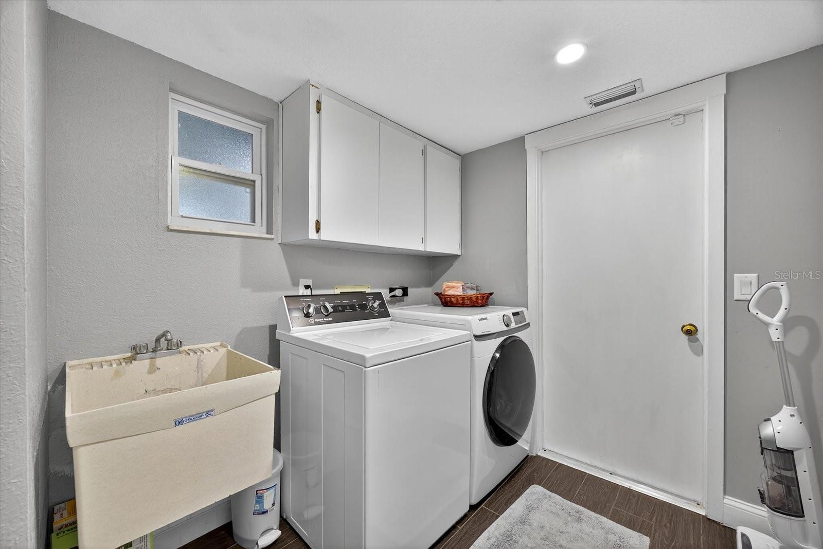 Image 34 of 63 For 10636 Harborside Drive