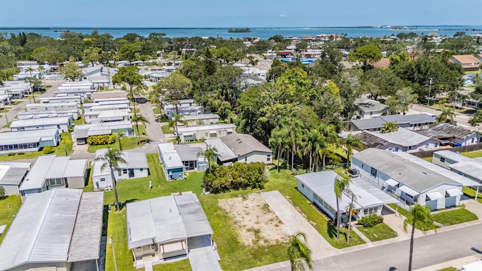 Listing photo id 9 for 605 Michigan Boulevard 105