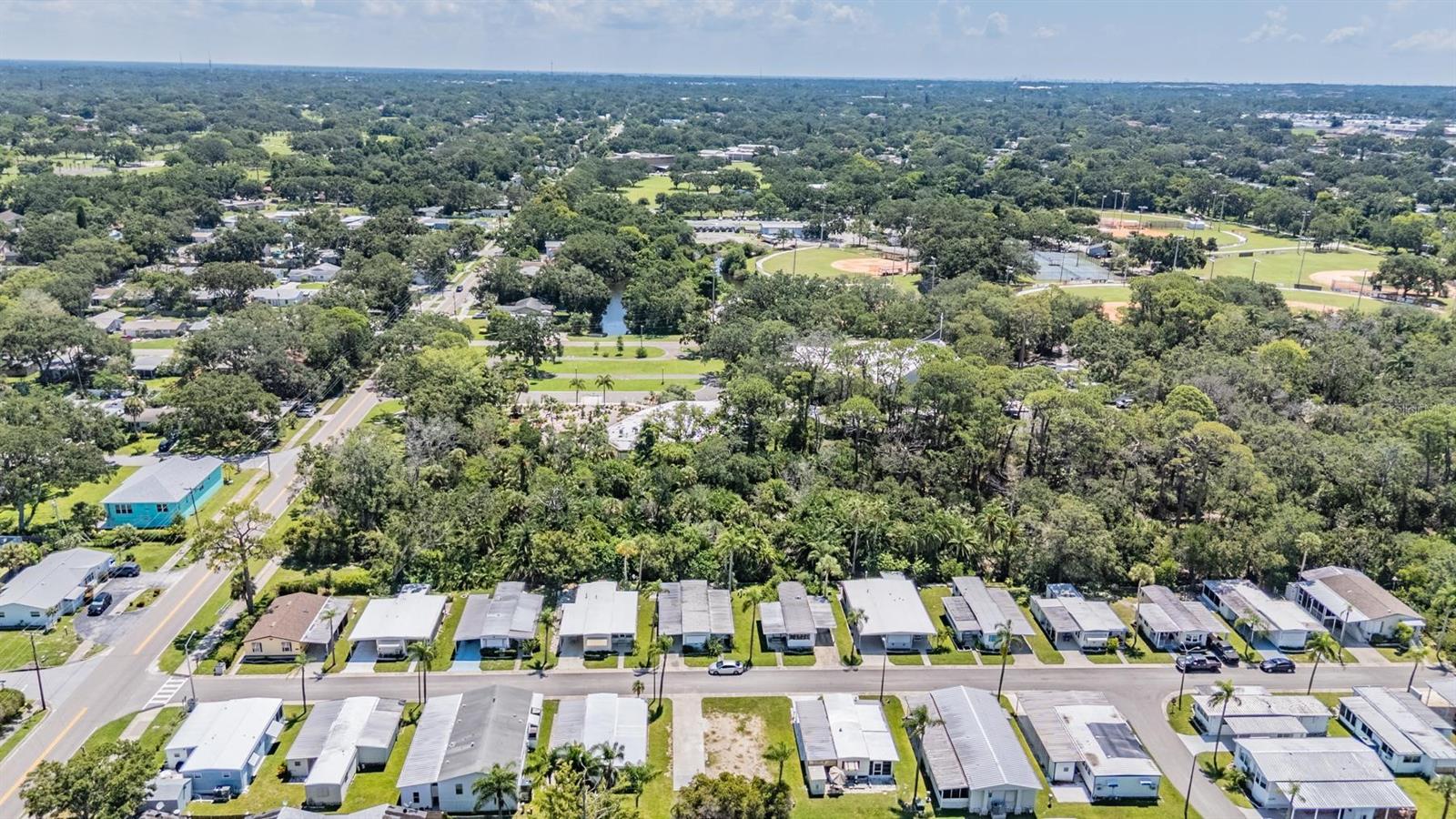 Listing photo id 15 for 605 Michigan Boulevard 105