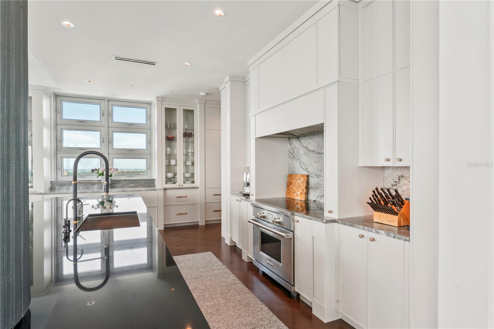Image 18 of 99 For 3401 Bayshore Boulevard 2500