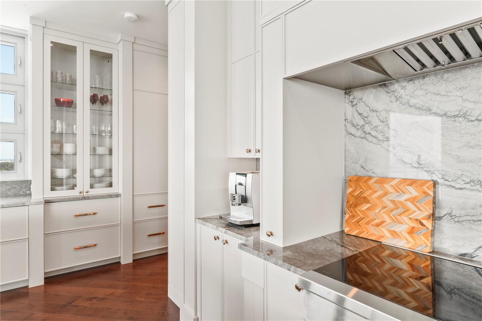 Image 20 of 99 For 3401 Bayshore Boulevard 2500