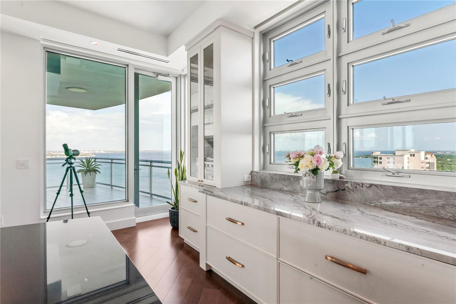 Image 21 of 99 For 3401 Bayshore Boulevard 2500