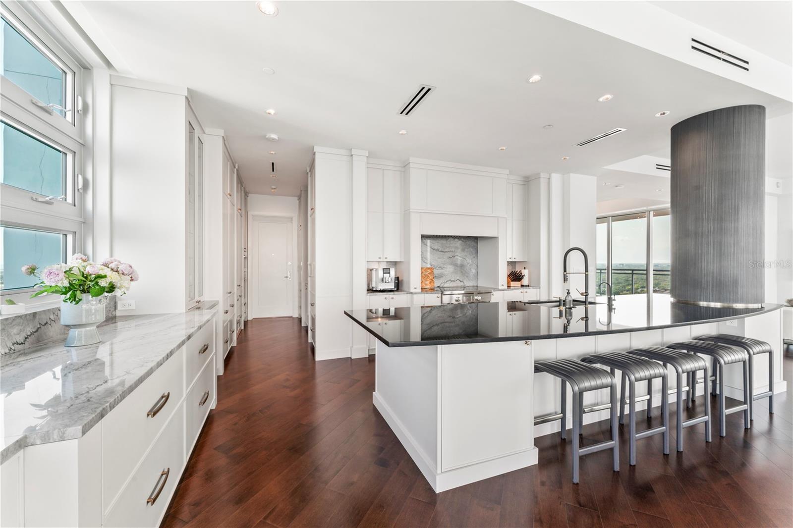 Image 22 of 99 For 3401 Bayshore Boulevard 2500