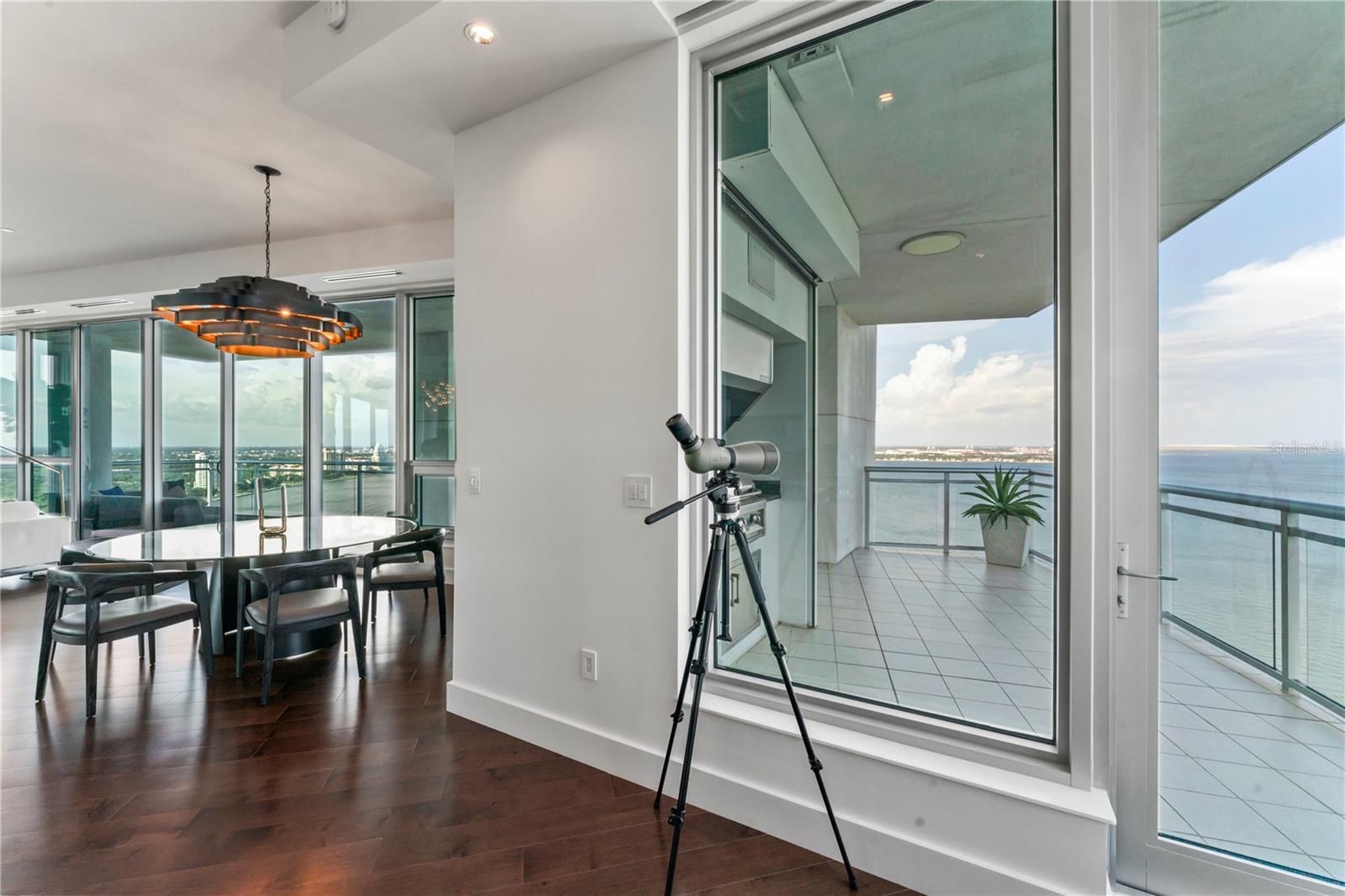 Image 23 of 99 For 3401 Bayshore Boulevard 2500