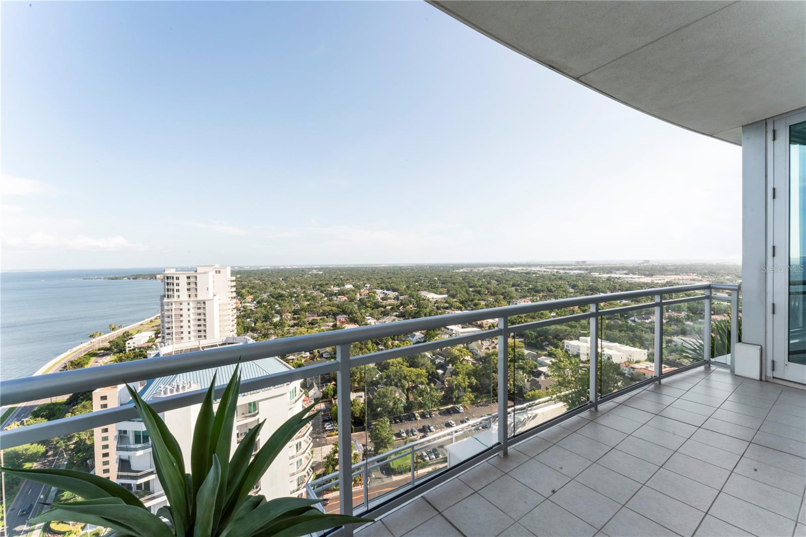 Image 26 of 99 For 3401 Bayshore Boulevard 2500