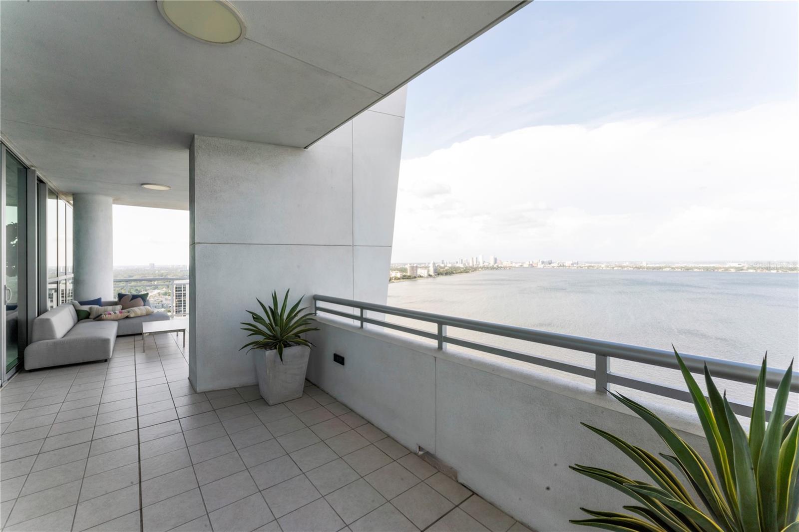 Image 28 of 99 For 3401 Bayshore Boulevard 2500