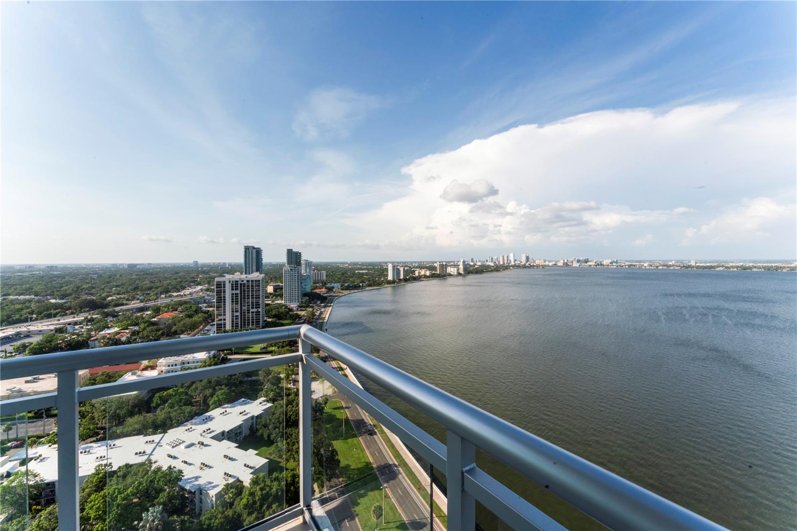 Image 33 of 99 For 3401 Bayshore Boulevard 2500