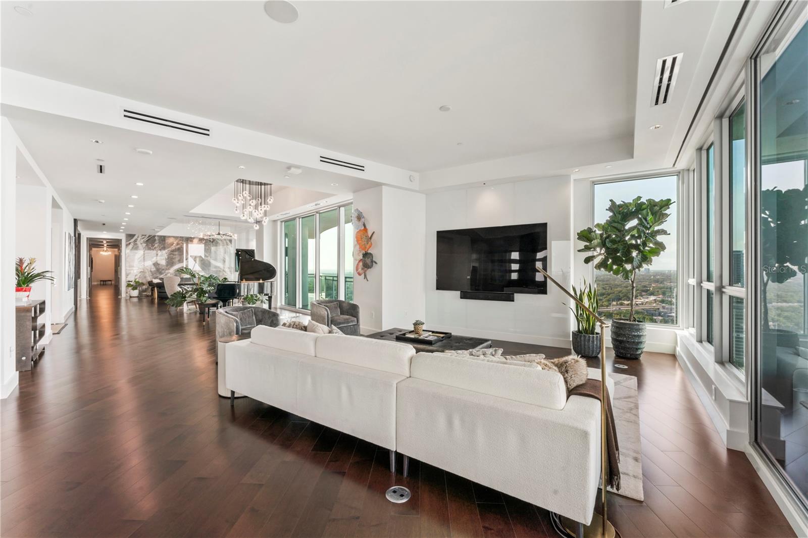 Image 36 of 99 For 3401 Bayshore Boulevard 2500