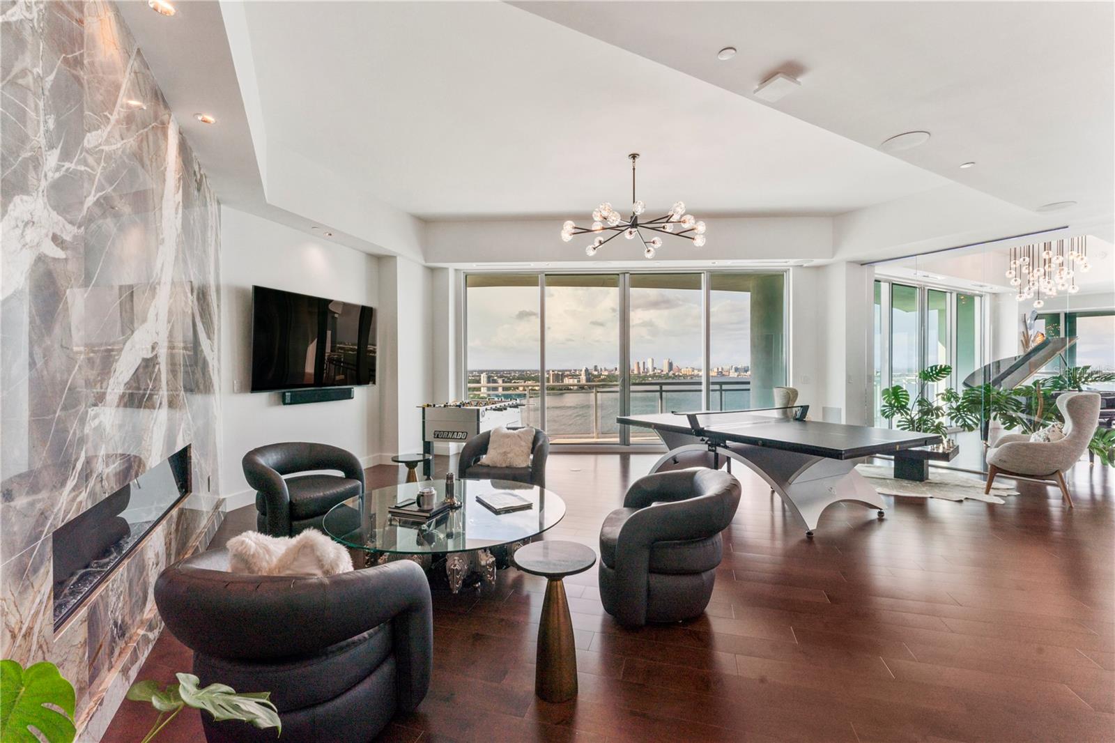 Image 44 of 99 For 3401 Bayshore Boulevard 2500